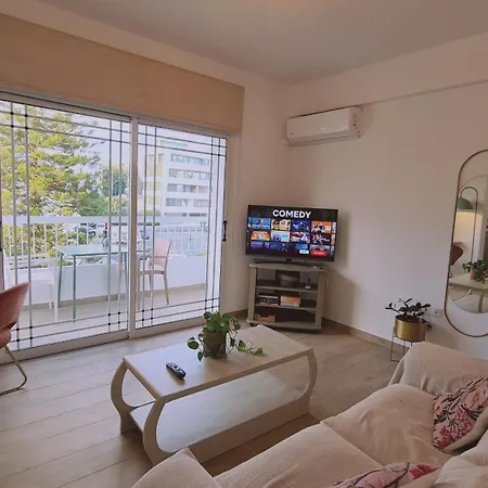 Apartment Sunlit *